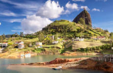 Excursión a Guatapé + Paseo en barco